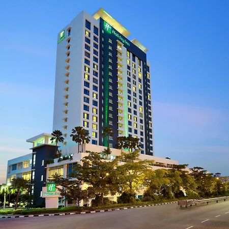 Holiday Inn Melaka By Ihg Экстерьер фото Holiday Inn Express Bangkok