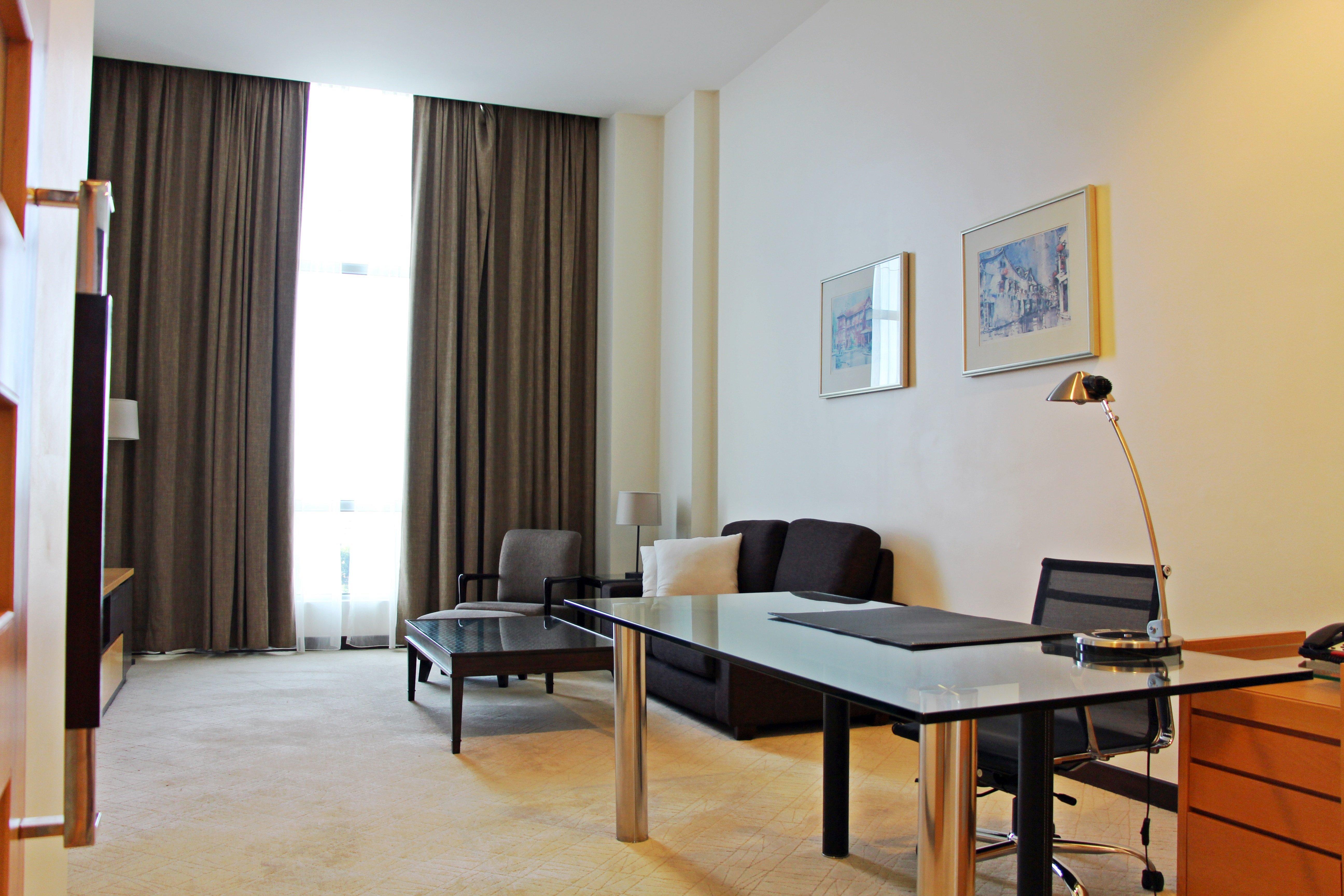 Holiday Inn Melaka By Ihg Экстерьер фото A typical office at the hotel