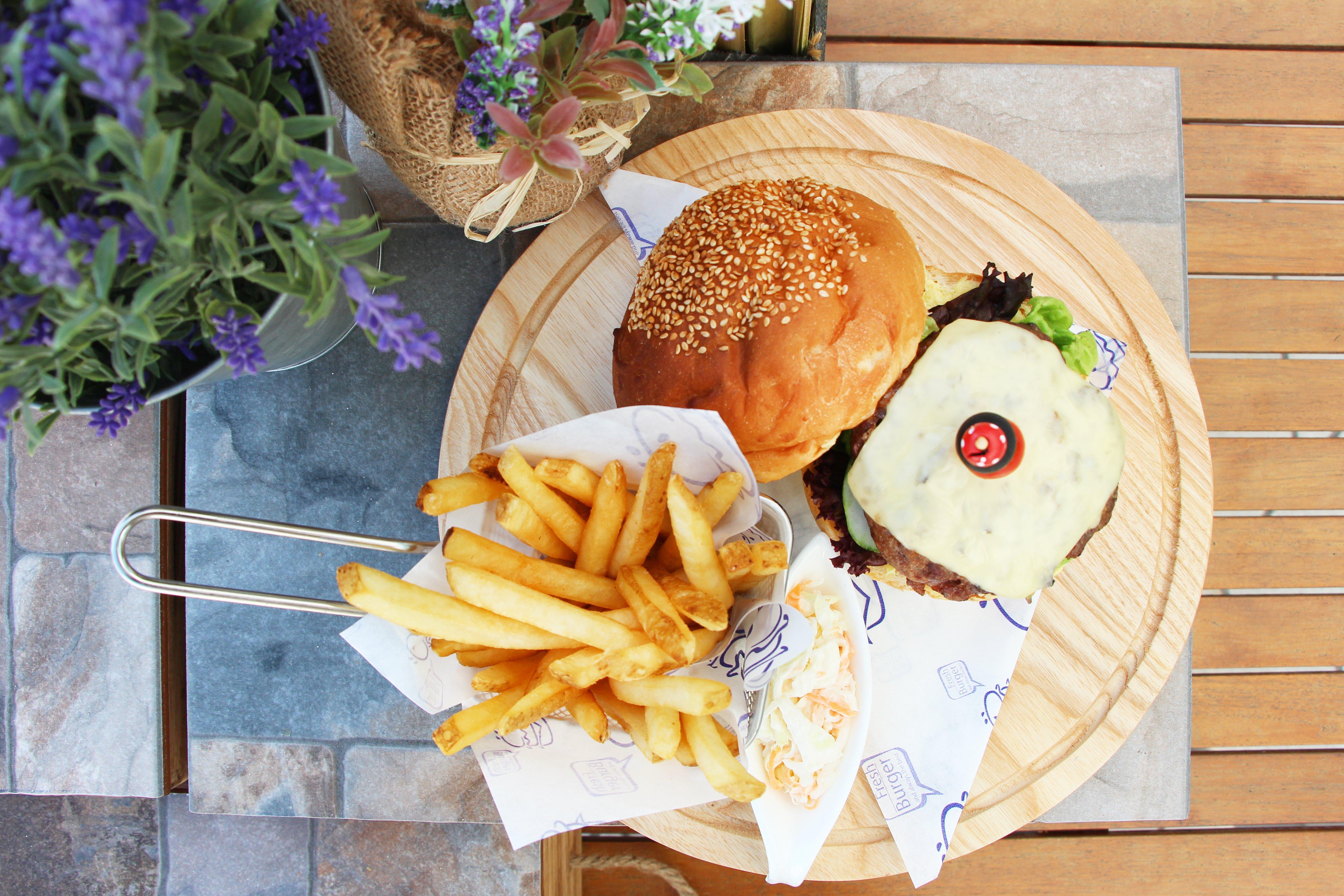 Holiday Inn Melaka By Ihg Экстерьер фото A hamburger and chips