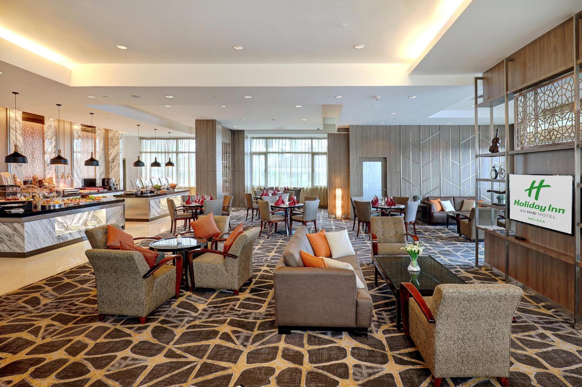 Holiday Inn Melaka By Ihg Экстерьер фото Holiday Inn, Phnom Penh