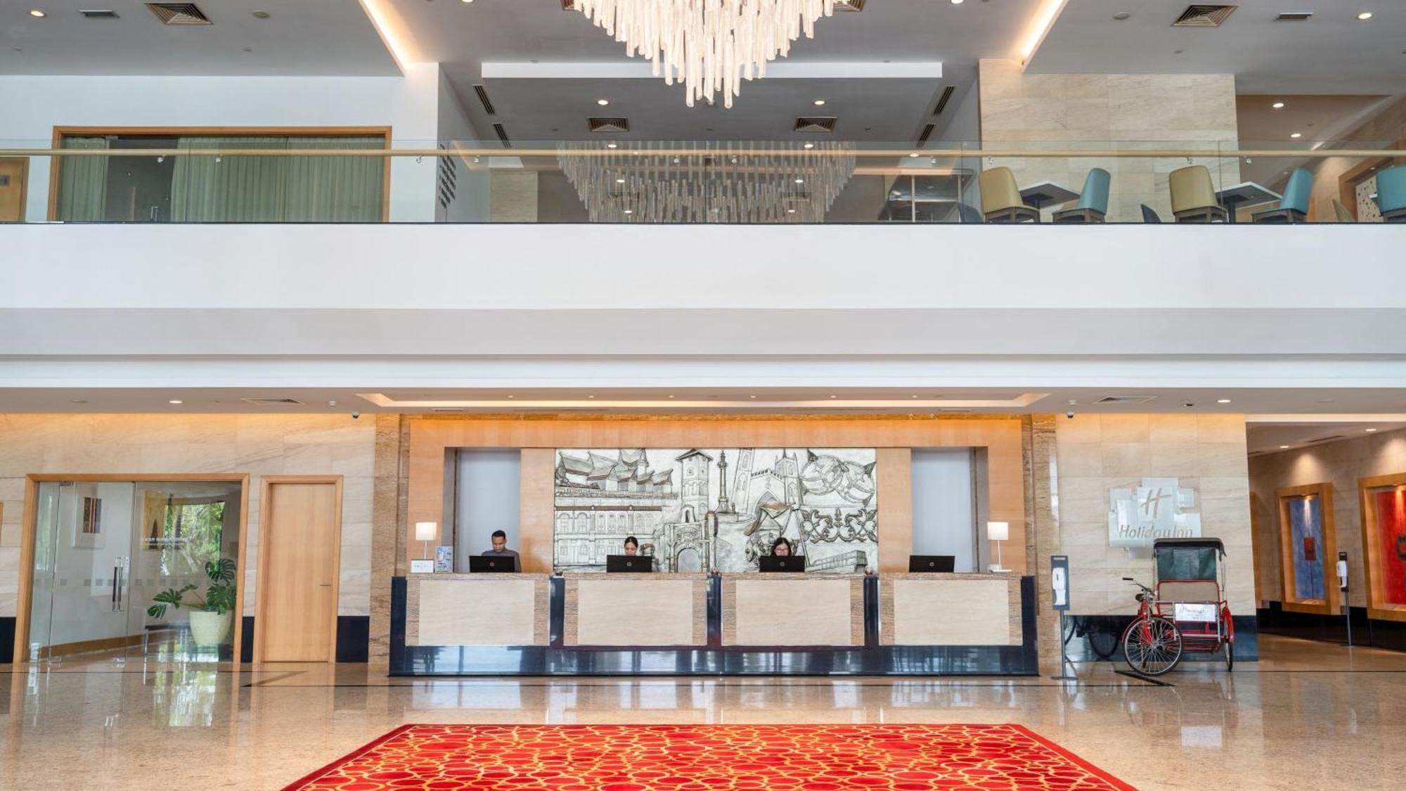 Holiday Inn Melaka By Ihg Экстерьер фото Lobby
